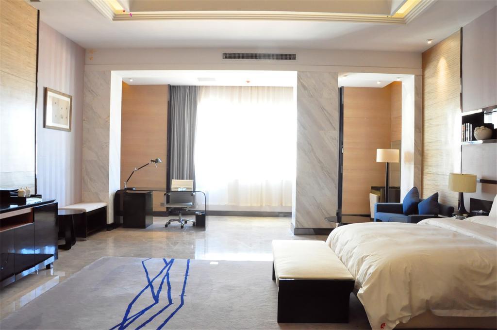 Baotou West Lake Hotel Exterior foto